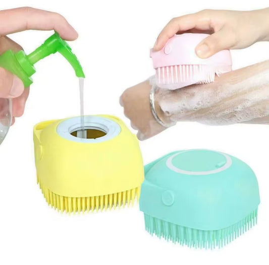 Brosse de Nettoyage et Distributeur De Shampoing en Silicone – فرشاة الحمام من السيليكون